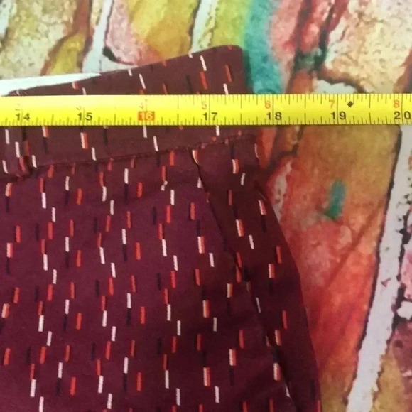 Banana Republic size 12 shorts burgundy - Picture 8 of 9